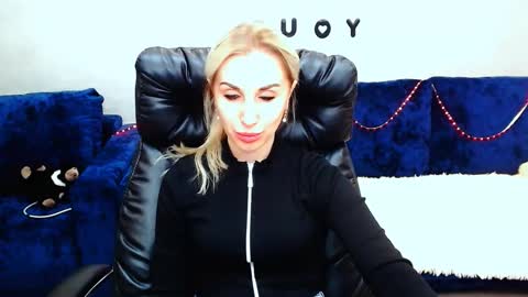 Snapshot of rose__shine chatting on November 9, 2025, 11:52 am rose shine online show from November 9, 2025, 11:52 am