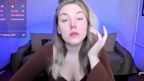 Snapshot of rose_brooks chatting on February 16, 2025, 9:27 pm Rose but u can call me princess online show from February 16, 2025, 9:27 pm