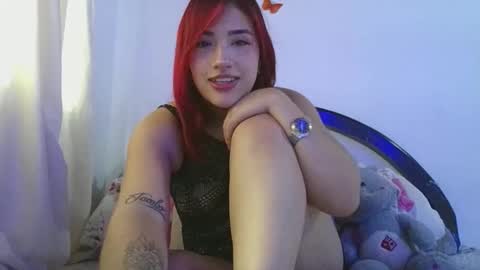 rose_elise online show from April 15, 2026, 9:15 pm