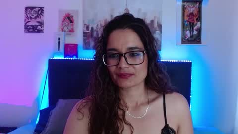 Rose  online show from November 29, 2025, 2:53 pm