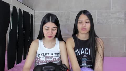 Snapshot of roseandmiah chatting on January 11, 2025, 7:39 am Rose y Miah online show from January 11, 2025, 7:39 am