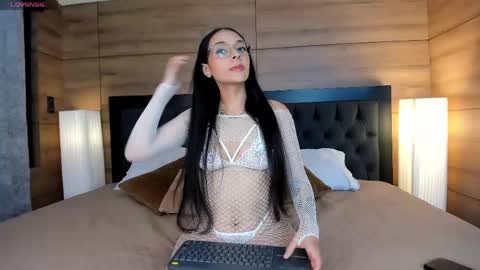 Snapshot of roseaurora chatting on March 21, 2026, 10:42 am roseaurora online show from March 21, 2026, 10:42 am