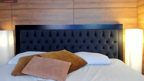 Snapshot of roseaurora chatting on April 2, 2026, 12:25 pm roseaurora online show from April 2, 2026, 12:25 pm