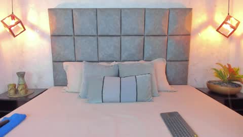 Snapshot of roseaurora chatting on April 8, 2026, 1:00 pm roseaurora online show from April 8, 2026, 1:00 pm