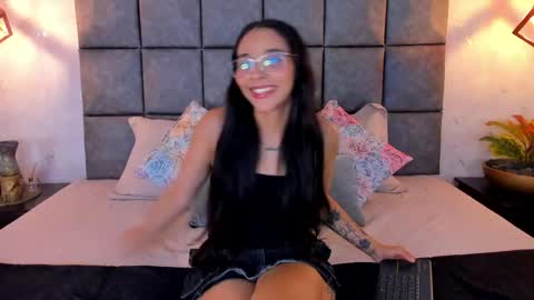 roseaurora online show from June 2, 2026, 10:39 am