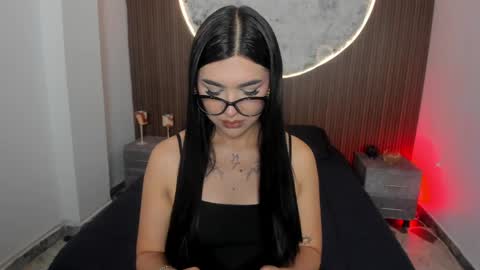 Rose online show from April 1, 2026, 1:41 pm