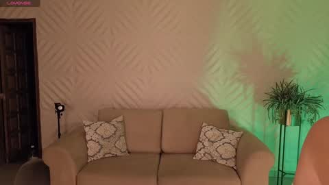 Rose  online show from January 20, 2025, 1:28 am