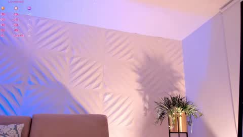 Rose  online show from March 4, 2025, 2:17 am