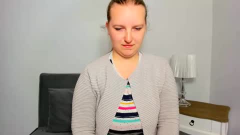 Snapshot of rosehypnotic chatting on April 8, 2026, 5:13 pm Rose online show from April 8, 2026, 5:13 pm