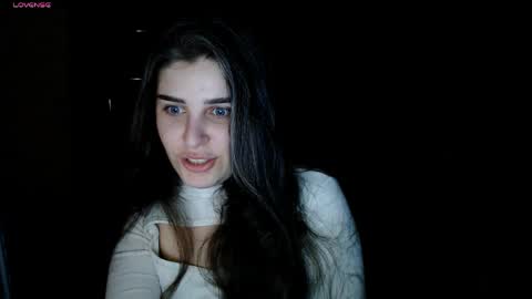 Rose online show from April 17, 2026, 7:28 pm