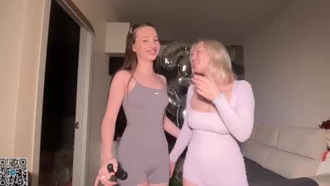 Sophie and Sarah online show from March 17, 2026, 6:44 pm