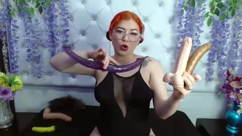 Julieta online show from December 27, 2024, 2:01 pm