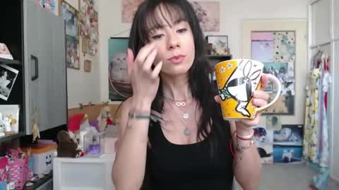 Snapshot of roselynsun chatting on May 4, 2026, 1:51 pm Rose online show from May 4, 2026, 1:51 pm