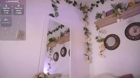 Snapshot of rosemary_rain chatting on March 8, 2025, 12:11 am Stephani online show from March 8, 2025, 12:11 am