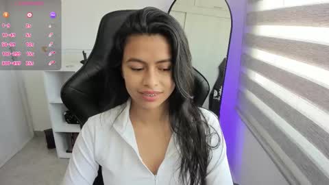 Nat online show from October 24, 2025, 2:57 pm