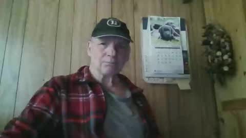 roses2u1958 online show from April 20, 2026, 9:56 am