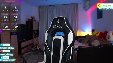 Snapshot of rosesarered97 chatting on October 2, 2025, 7:43 pm Abbygail online show from October 2, 2025, 7:43 pm