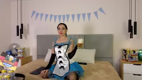 rosewilsom online show from September 23, 2025, 1:03 pm