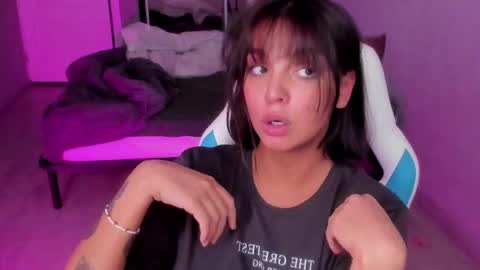 Snapshot of roshelle_xxx chatting on January 22, 2025, 10:59 pm Roshelle online show from January 22, 2025, 10:59 pm