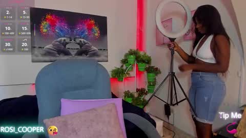 Snapshot of rosi_cooper chatting on November 9, 2025, 10:57 am rosi_cooper online show from November 9, 2025, 10:57 am