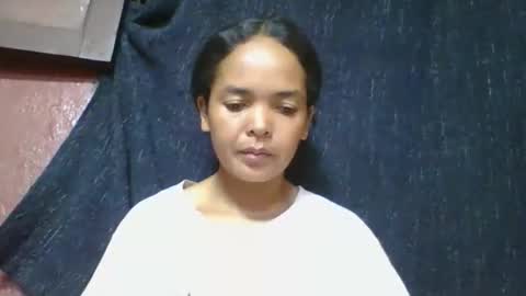 rosia685234 online show from April 1, 2026, 2:23 am