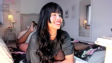 Snapshot of rosie_se chatting on March 7, 2025, 10:10 pm Rosieeee online show from March 7, 2025, 10:10 pm