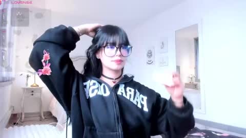 Snapshot of rosie_se chatting on September 12, 2025, 5:35 pm Rosieeee online show from September 12, 2025, 5:35 pm