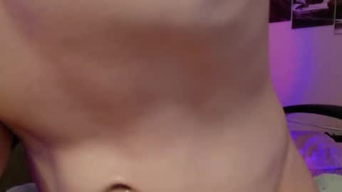 Snapshot of rosieplay chatting on November 2, 2025, 9:28 pm RosieFem online show from November 2, 2025, 9:28 pm