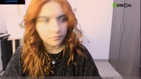 Snapshot of rosiexxx24 chatting on October 4, 2025, 9:35 pm Rosie online show from October 4, 2025, 9:35 pm