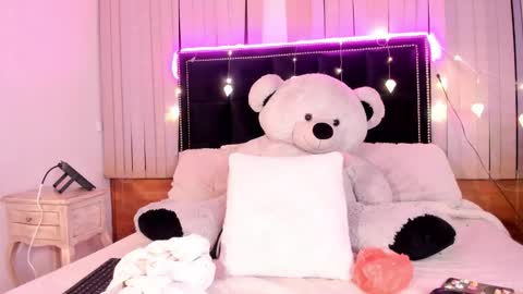 Snapshot of rosita_es chatting on November 12, 2025, 6:47 am Rosita se online show from November 12, 2025, 6:47 am