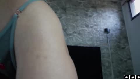 Snapshot of ross_b1 chatting on October 19, 2025, 4:51 pm ROSS - online show from October 19, 2025, 4:51 pm