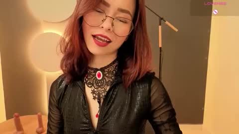Snapshot of rosse_98_ chatting on November 4, 2025, 2:16 pm Miss Rosse online show from November 4, 2025, 2:16 pm