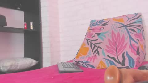 Snapshot of rosse_thompson11 chatting on January 14, 2025, 1:15 am rosse_thompson11 online show from January 14, 2025, 1:15 am