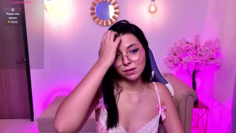 Snapshot of rossie_channel chatting on September 9, 2025, 8:52 pm rossie_channel online show from September 9, 2025, 8:52 pm