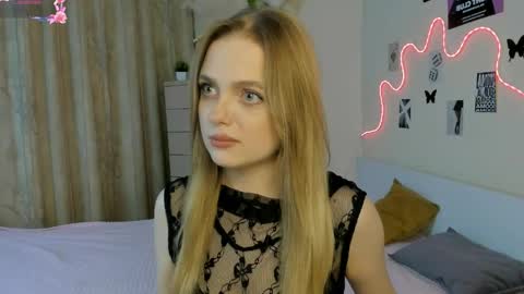 Im Luna online show from May 3, 2026, 9:21 pm