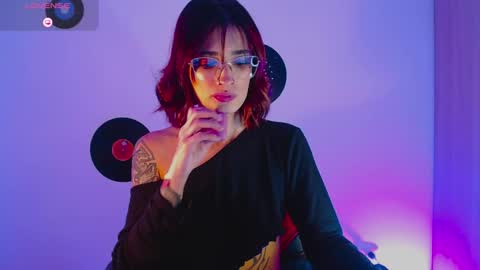 Snapshot of rot_wallace chatting on October 21, 2025, 10:54 pm rot_wallace online show from October 21, 2025, 10:54 pm