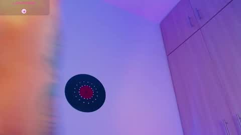 Snapshot of rot_wallace chatting on November 5, 2025, 12:10 am rot_wallace online show from November 5, 2025, 12:10 am