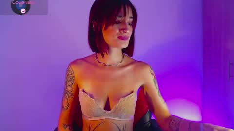 Snapshot of rot_wallace chatting on November 14, 2025, 9:57 pm rot_wallace online show from November 14, 2025, 9:57 pm