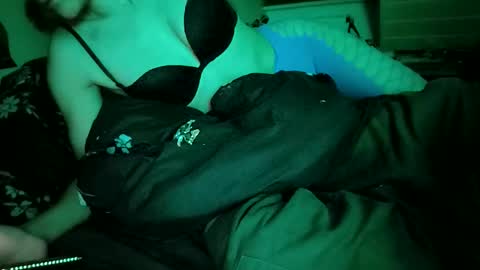 rouliette online show from November 25, 2025, 2:33 am