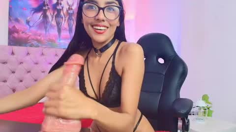 Snapshot of roulyy chatting on January 9, 2025, 7:50 pm JESSY ROULY online show from January 9, 2025, 7:50 pm