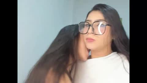 rous_and_sweet09 online show from May 20, 2026, 3:56 am