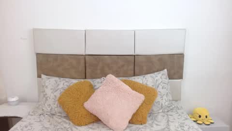 RouseDawson19 online show from September 24, 2025, 3:37 pm