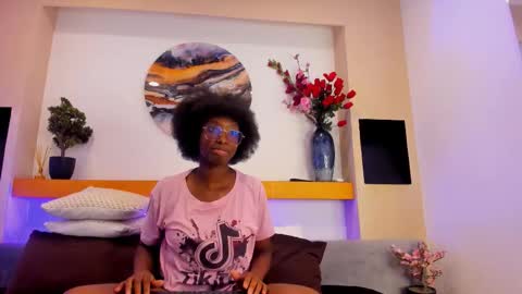 rouselux online show from February 19, 2026, 9:00 pm