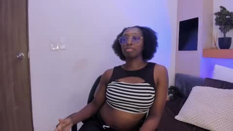 rouselux online show from February 20, 2026, 8:20 pm