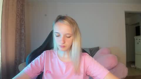 Snapshot of rousereed chatting on September 14, 2025, 6:23 am Rouse online show from September 14, 2025, 6:23 am