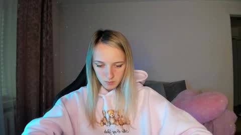 Snapshot of rousereed chatting on October 1, 2025, 12:22 pm Rouse online show from October 1, 2025, 12:22 pm