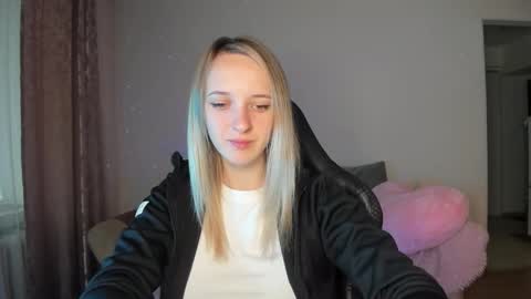 Snapshot of rousereed chatting on October 3, 2025, 12:13 pm Rouse online show from October 3, 2025, 12:13 pm