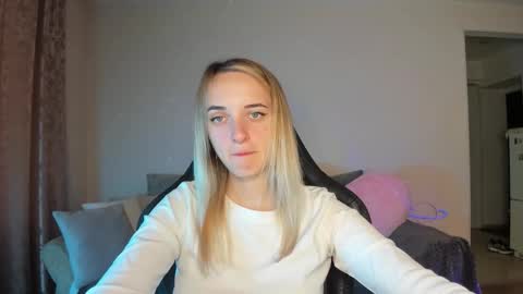 Snapshot of rousereed chatting on October 6, 2025, 6:33 am Rouse online show from October 6, 2025, 6:33 am