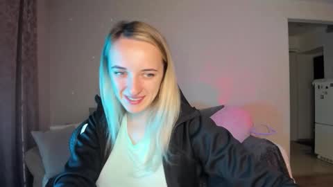 Snapshot of rousereed chatting on October 7, 2025, 12:13 pm Rouse online show from October 7, 2025, 12:13 pm