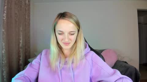 Snapshot of rousereed chatting on October 21, 2025, 12:28 pm Rouse online show from October 21, 2025, 12:28 pm